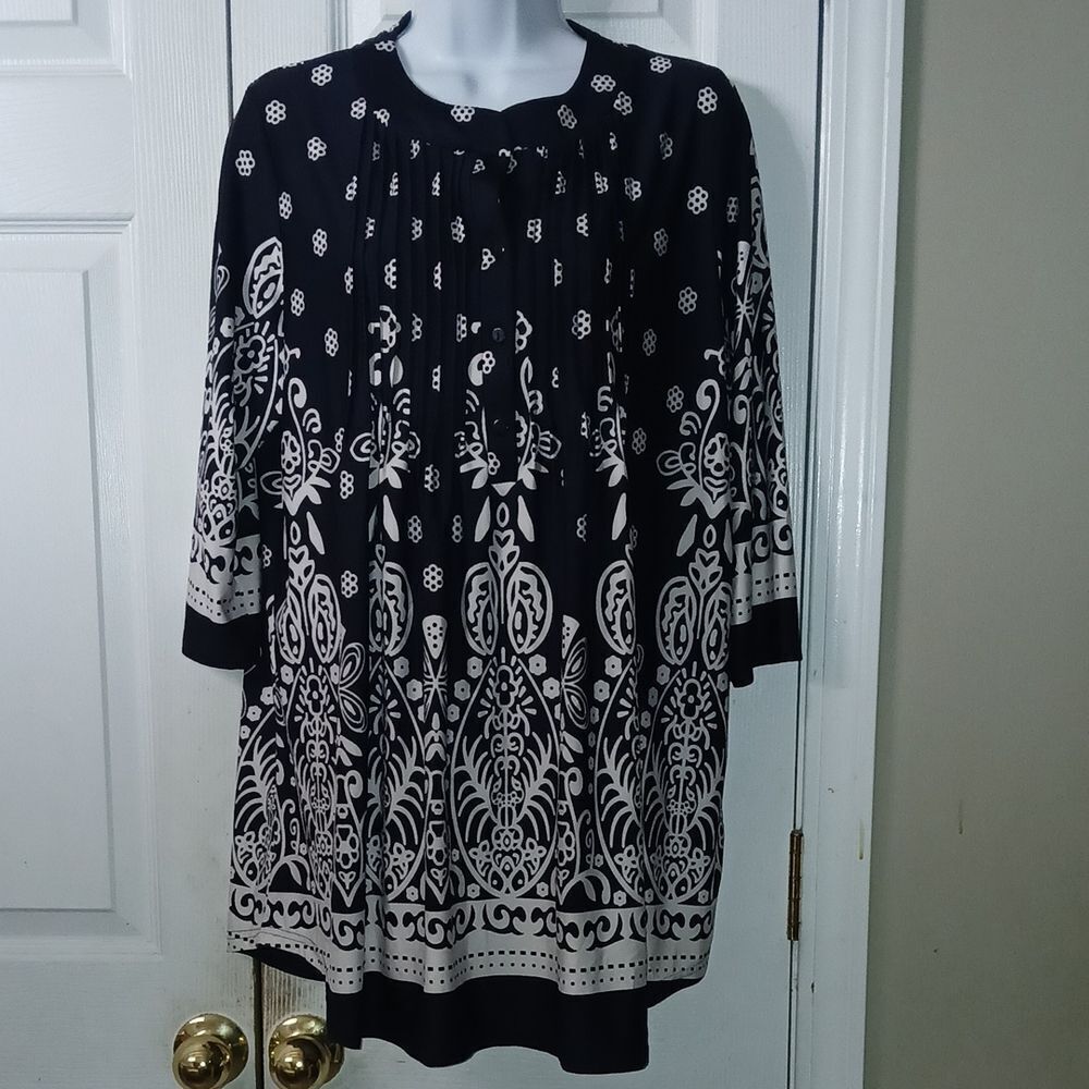Navy Blue and white printed tunic top Sz XL EUC
